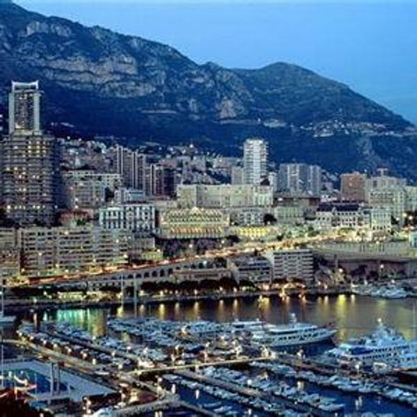 Honeymoon~ A night @ The Monte Carlo