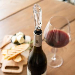 2-in-1 Aerator Pourer and Decanter