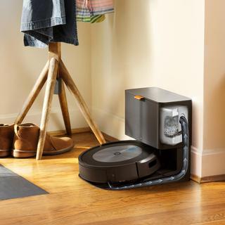 Roomba Combo™ j5+ Robot Vacuum & Mop