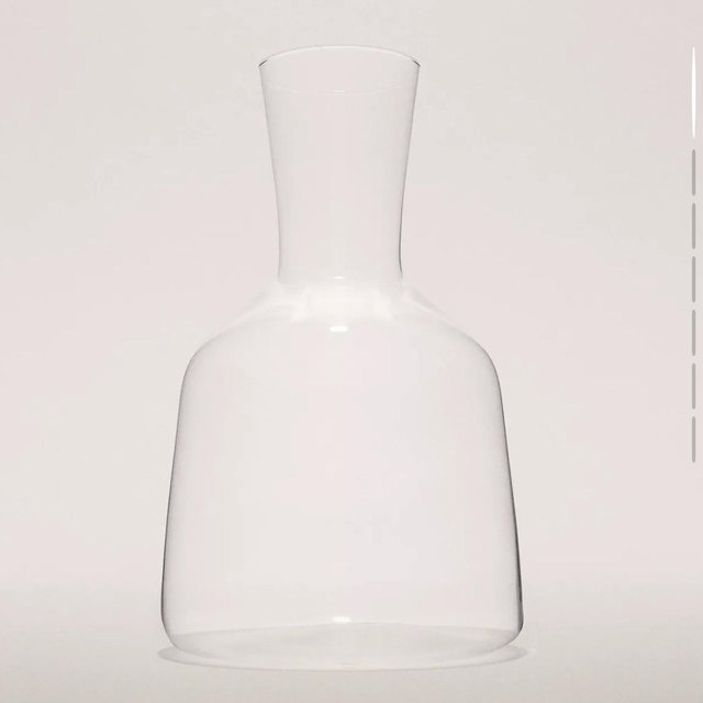 GLASS DECANTER