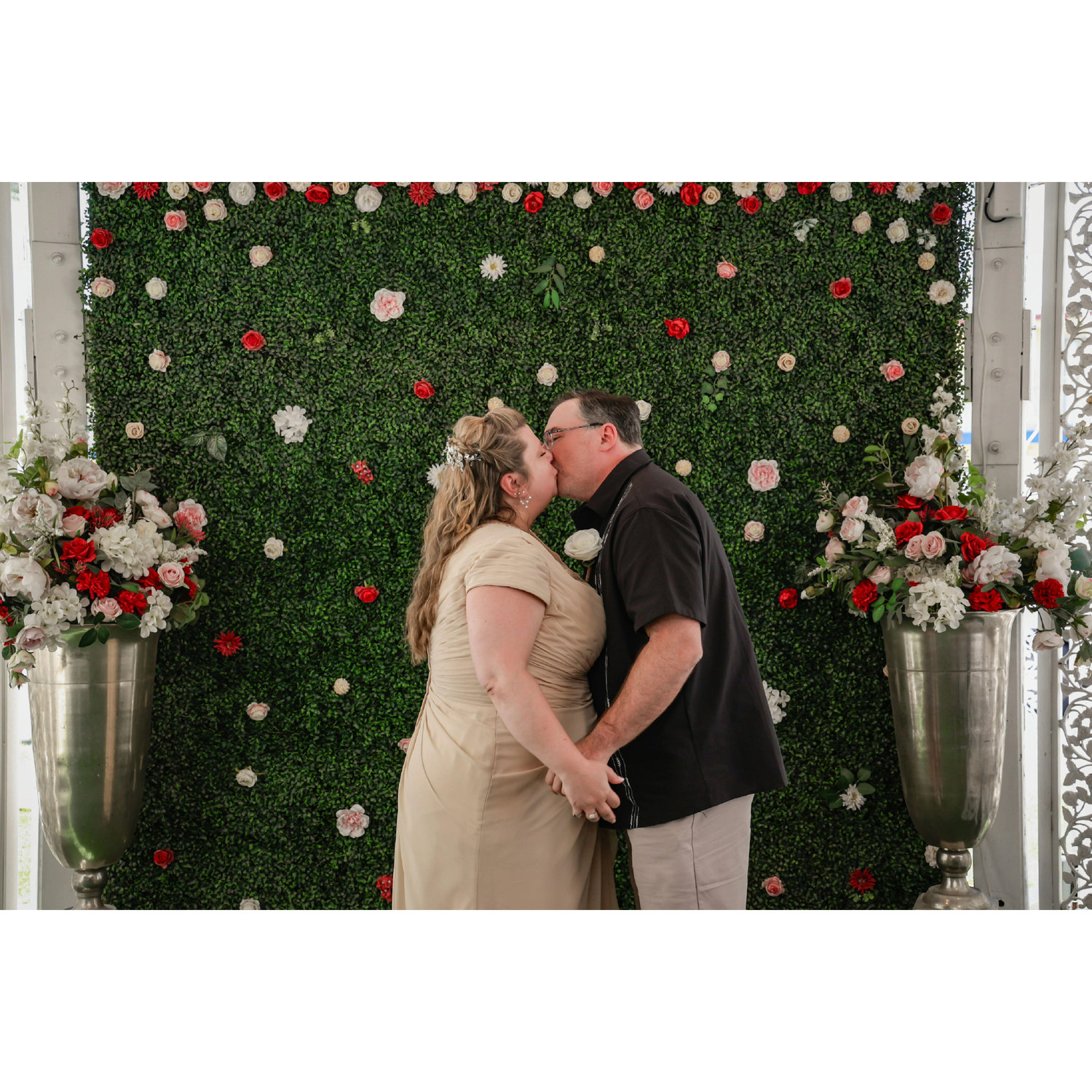 You may kiss the bride!