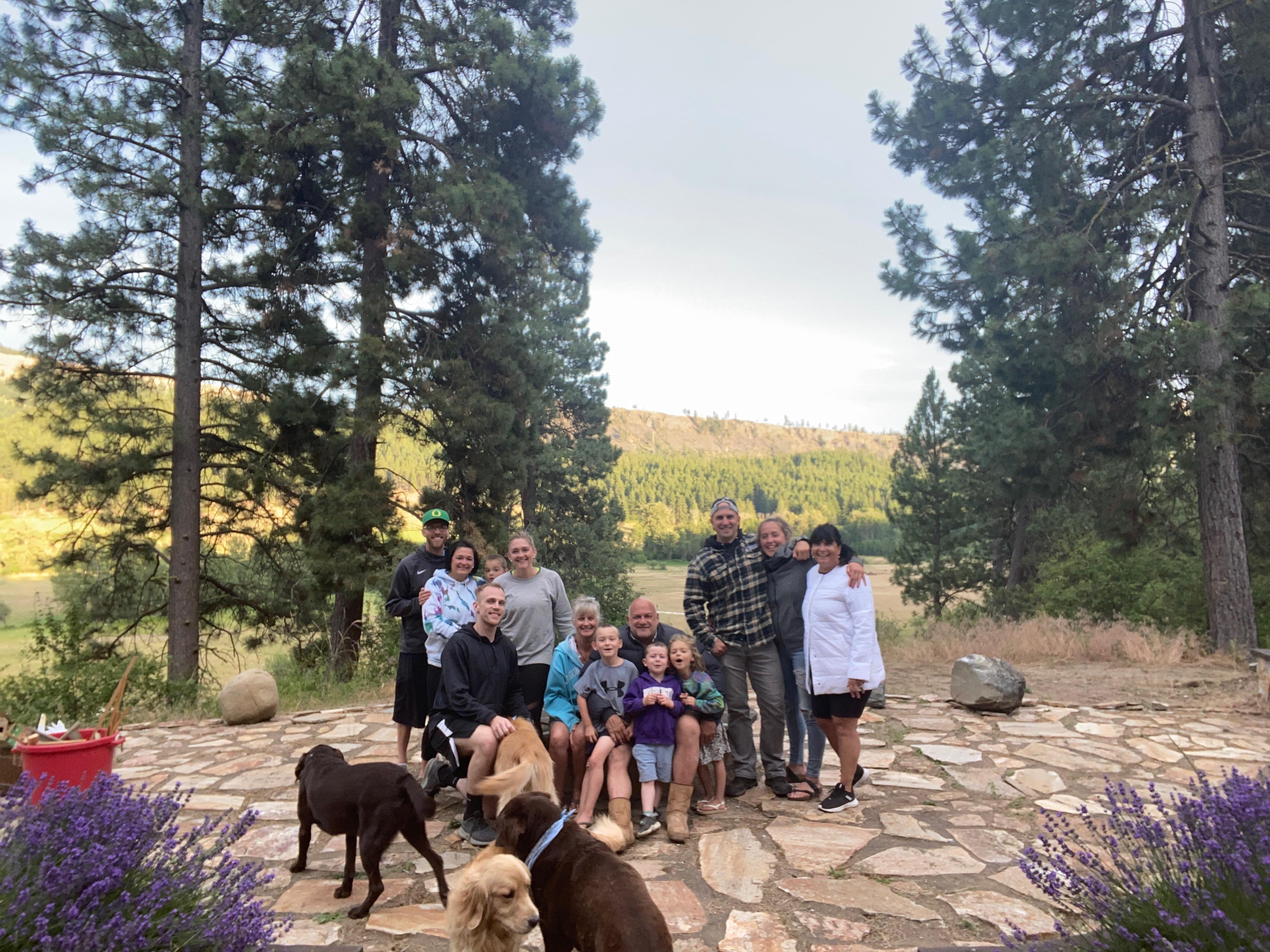 The Wedding Website of Kelly Enders and Robert Saraceno