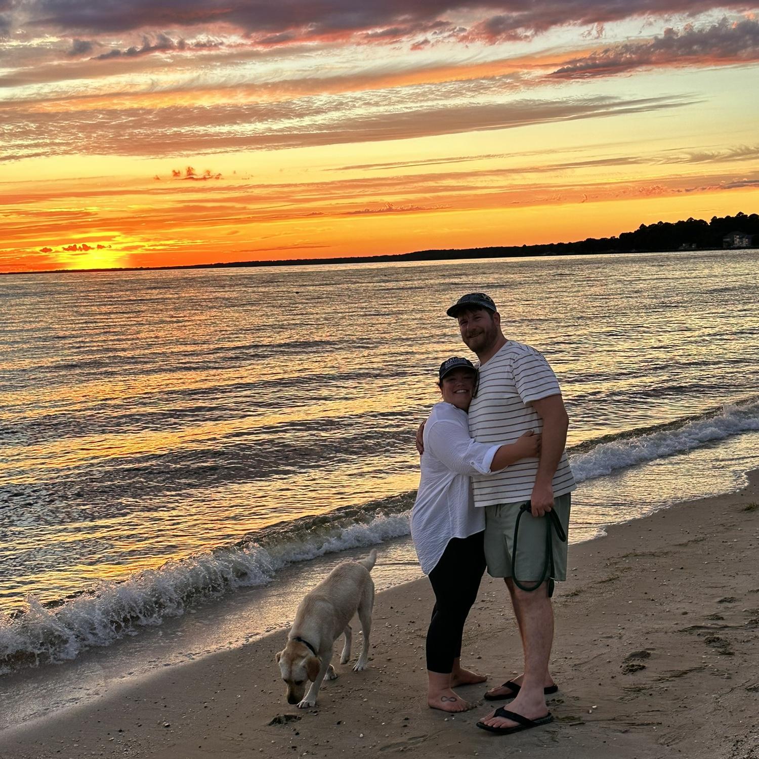 Potomac sunset with Flora | June 2024 on McKay's Beach, MD