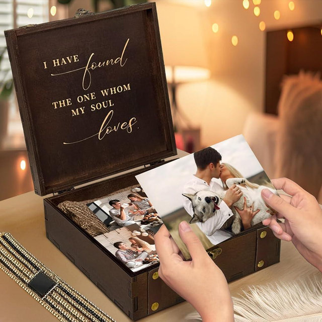 OurWarm Wooden Wedding Keepsake Box, Mr Mrs Memory Box with Lids, Wedding Engagement Gift Decorative Storage Boxes for Couples, Newlyweds, Bridal Shower, Vintage-Inspired Chasing for Special Memories