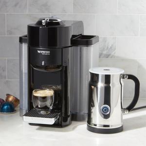 Nespresso ® VertuoLine Evoluo Deluxe Bundle
