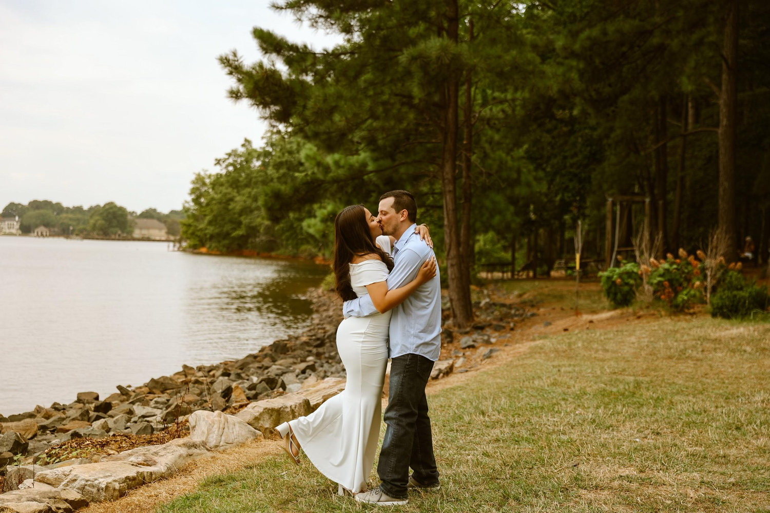 The Wedding Website of Laura V. Araújo and Lyell J. Griswold