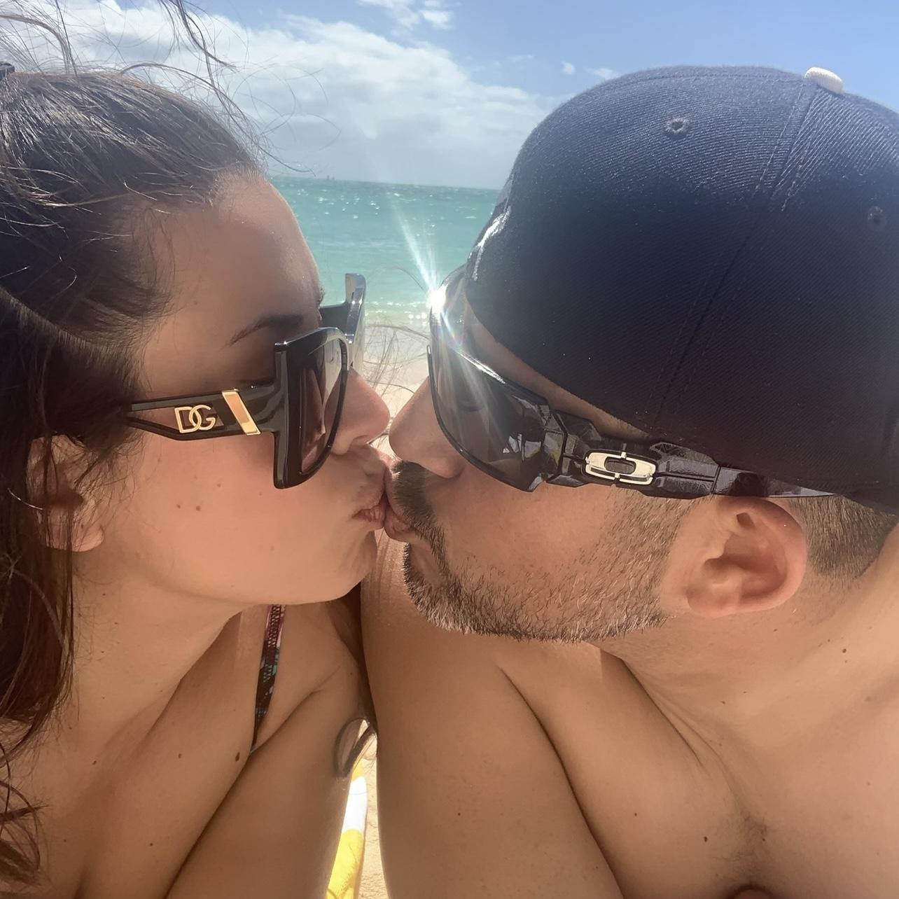 Kissing in Key West 😘