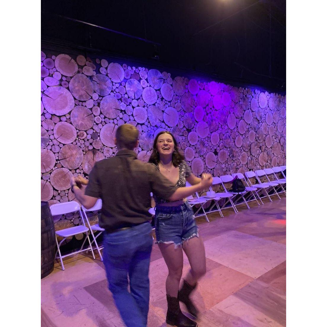 Swing dancing date, 2022