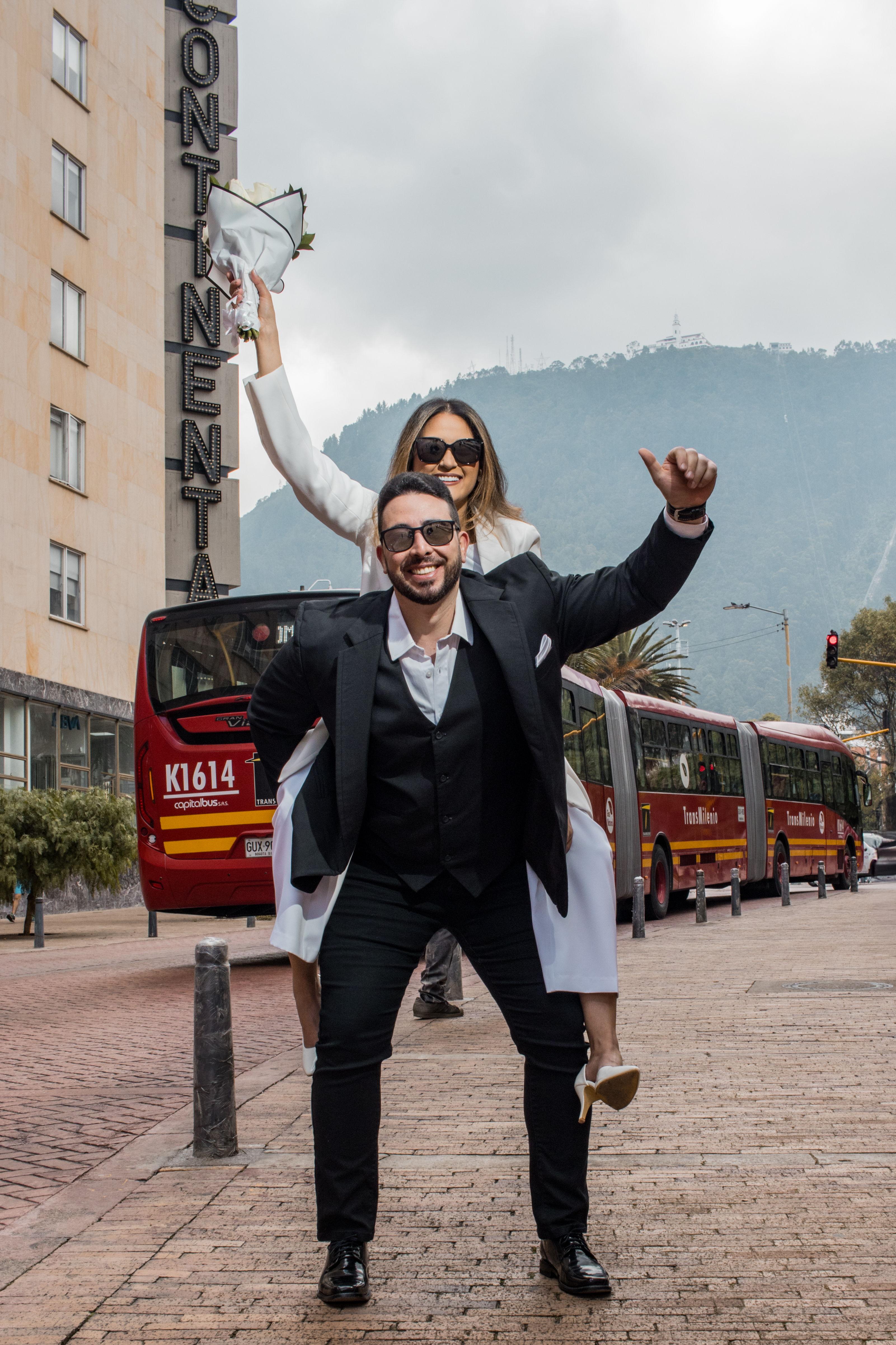 The Wedding Website of Paola Amaya and Andrés Daccarett