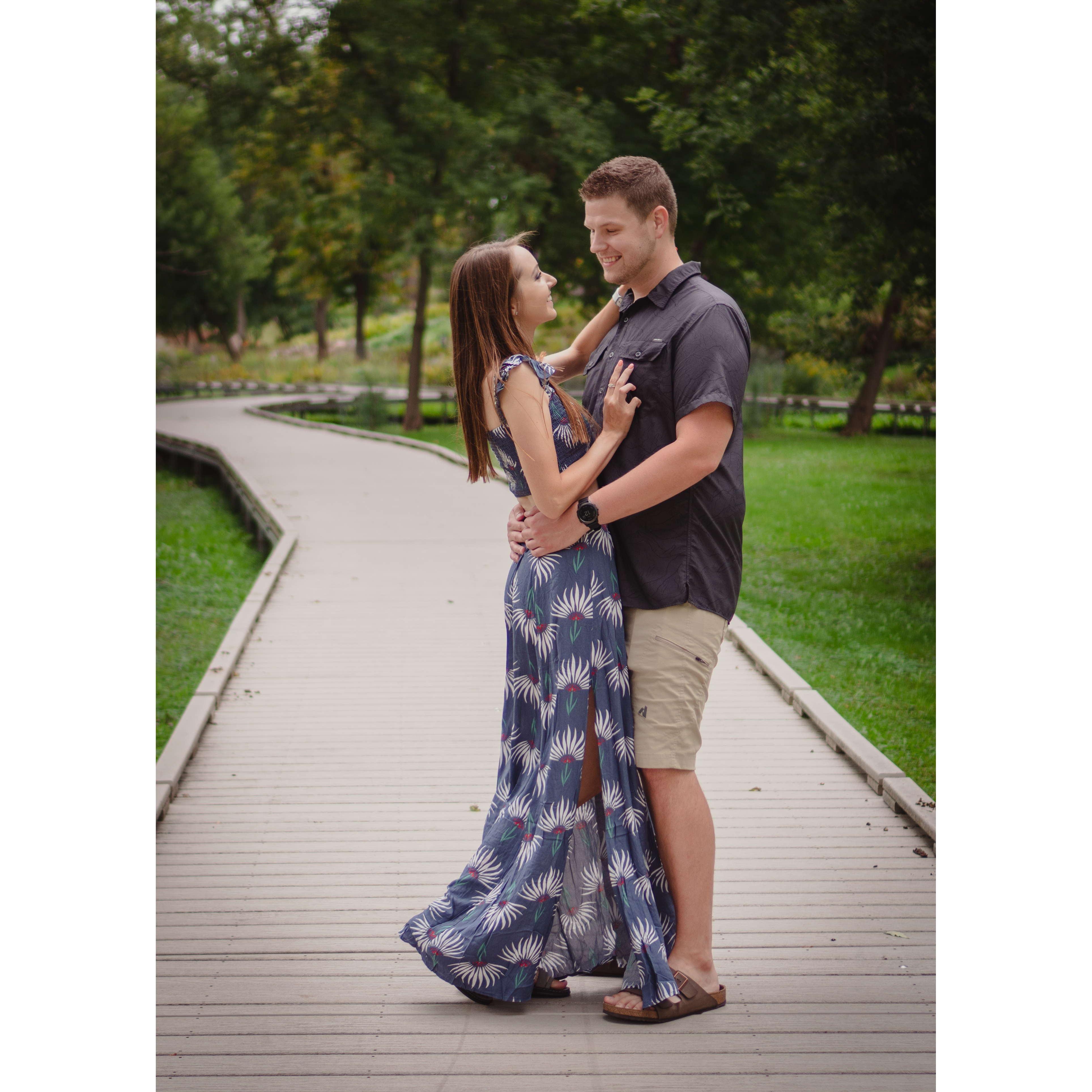 Engagement Photos in Settlers Park (Mequon/Thiensville, WI)