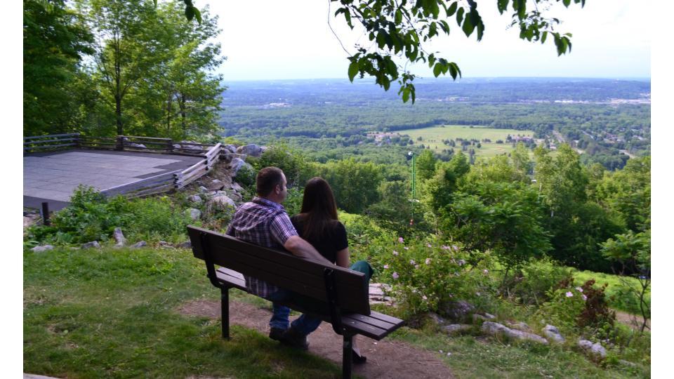 The Wedding Website of Lindsey Gile and Dean Zakrzewski
