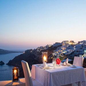Romantic dinner in Santorini