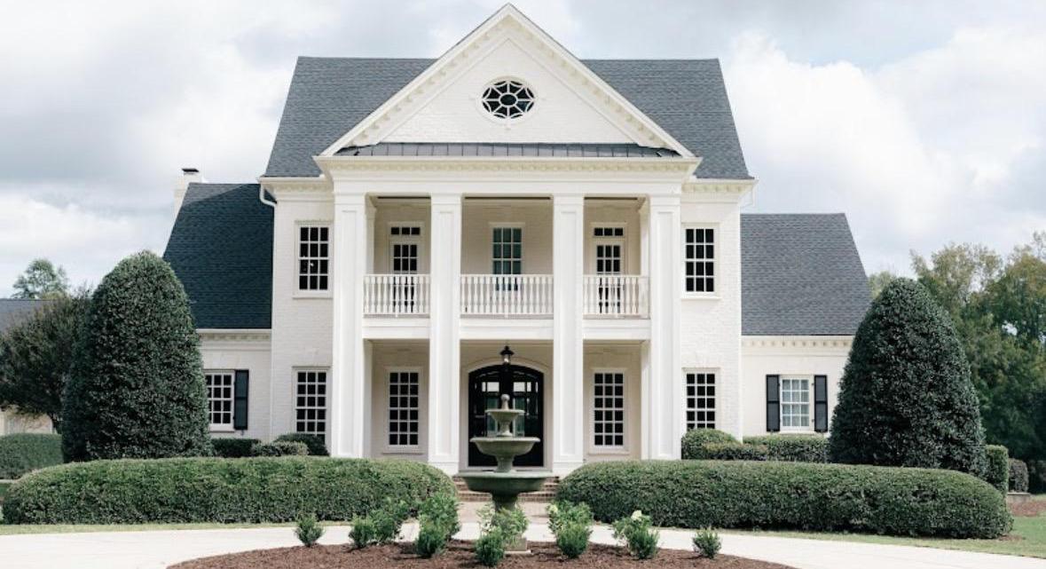 The Wedding Website of Mariah Andrews and Eric Carroll