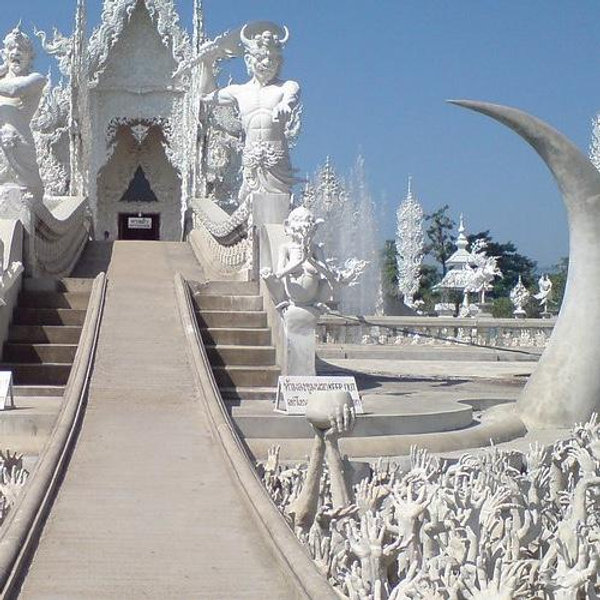 Wat Rong Khun Temple Tour