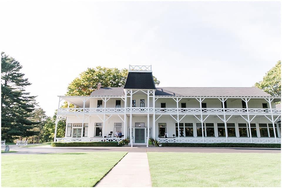 The Wedding Website of Hilary Zdanowski and Casey Hanrahan