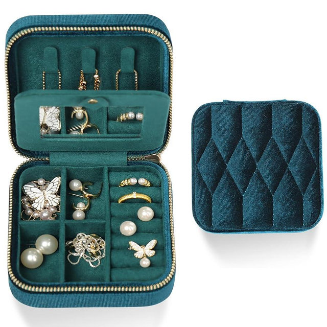 Vidifina Travel Jewelry Case-Velvet Organizer Adjustable Compartments for Necklaces, Rings | Portable Luxury Travel Jewelry Box for Women, Gift-Worthy Design