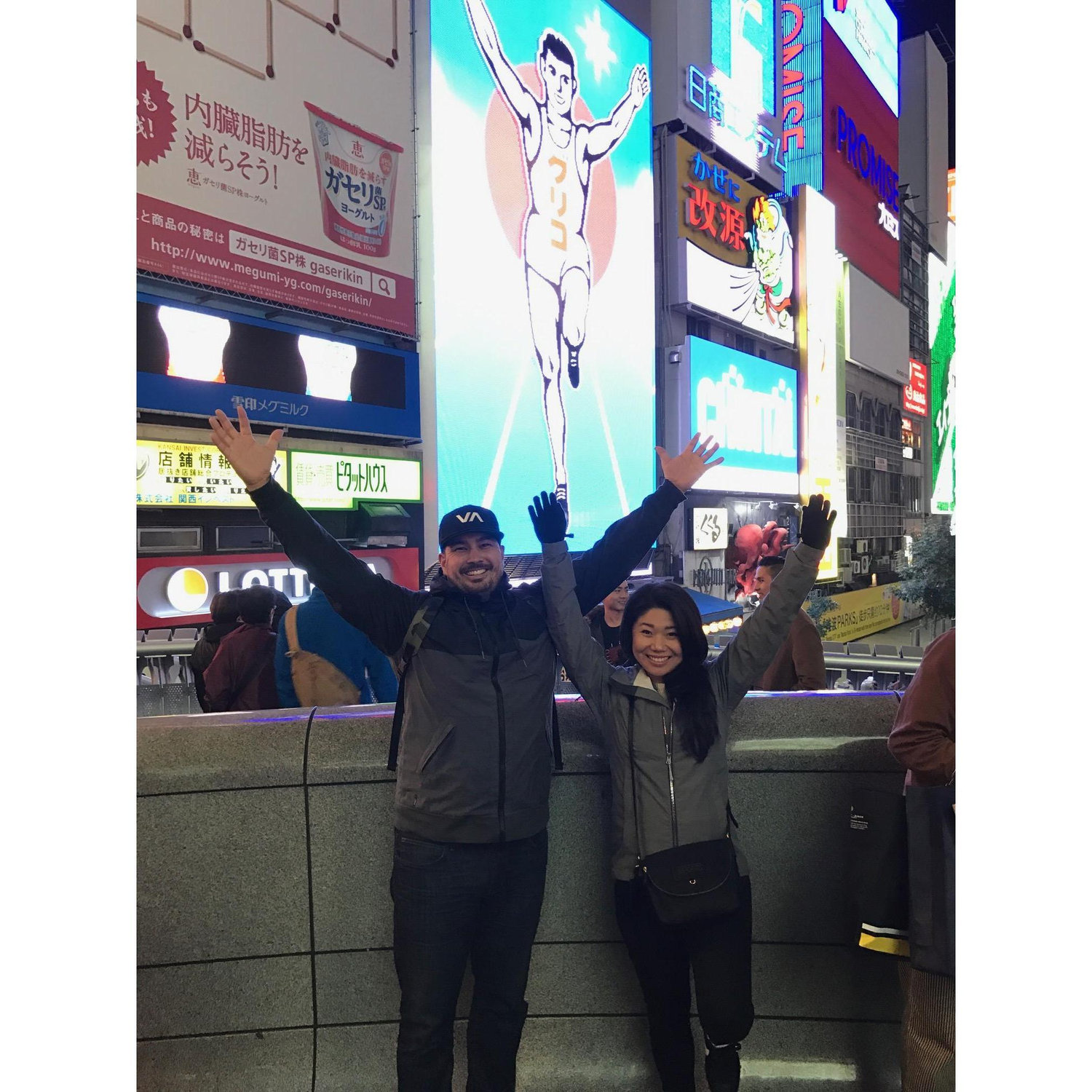 Running Man pose @ Dontonburi, Osaka, Japan.