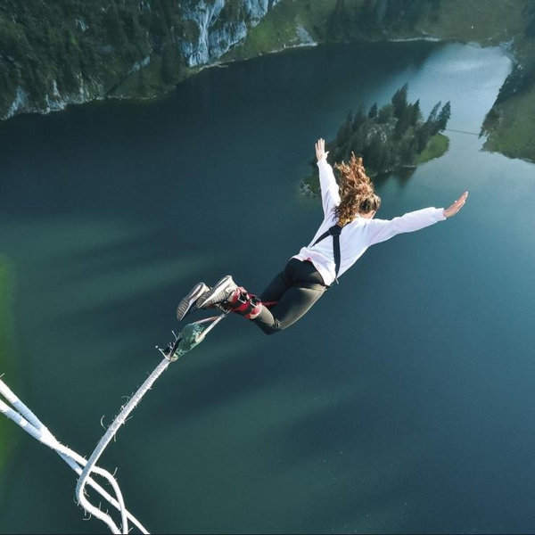 Bungee jumping 🍯🌙