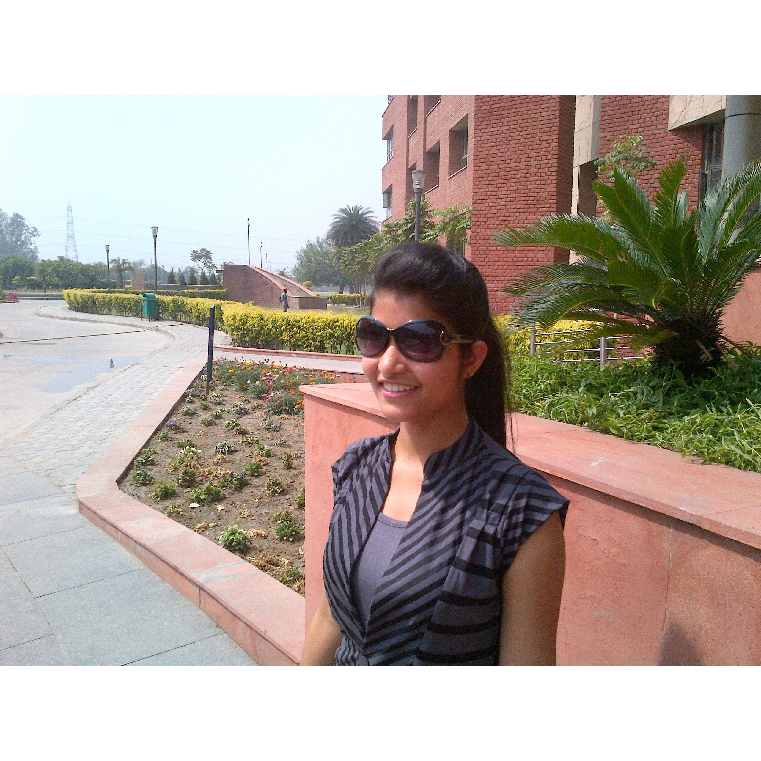 She likes to pose 

"Left se lena toh!"