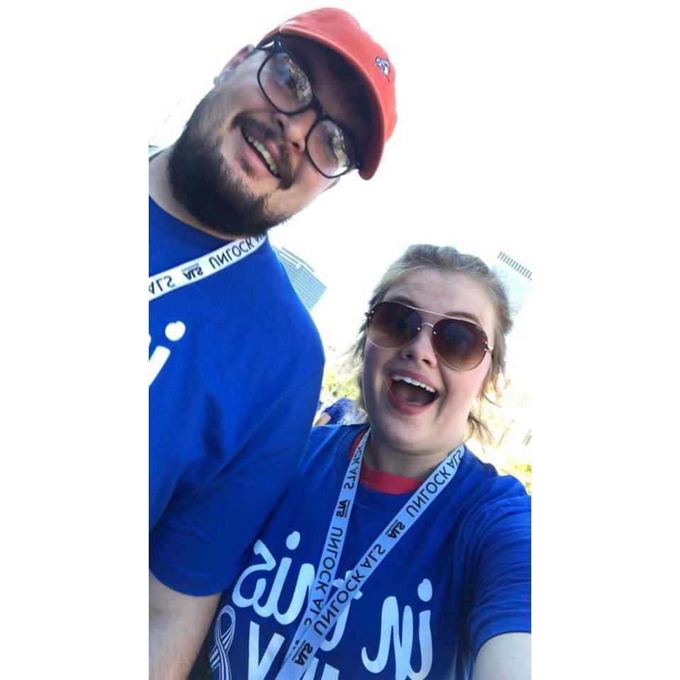 In October, we participated in an ALS fundraising walk in Tulsa with H's family! His incredible mom, Debbie, has ALS and is such an inspiration to everyone in her life, especially to us.