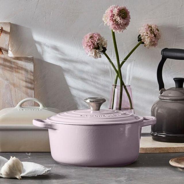 Round Dutch Oven