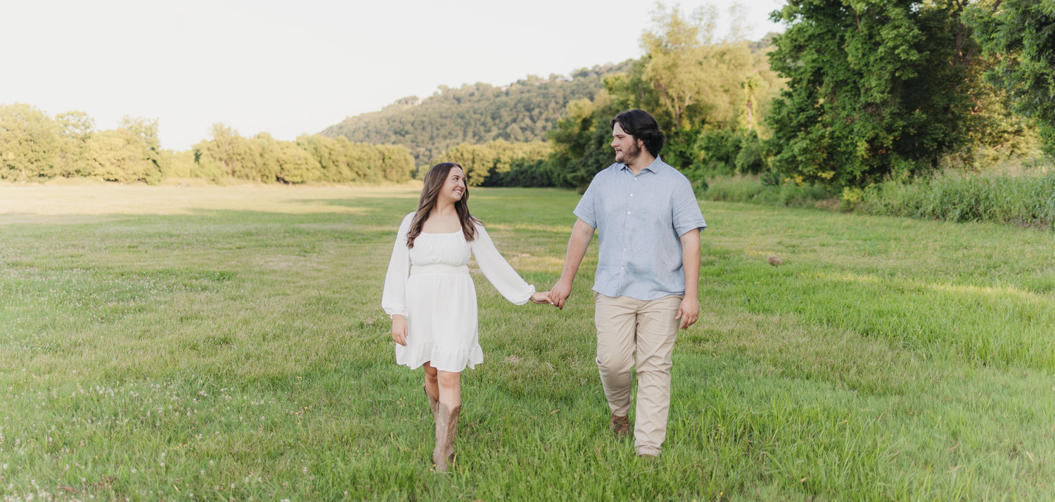 The Wedding Website of Zoë Jane Tharp and Drake Matthew Carden