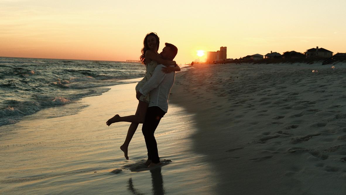 The Wedding Website of Laura O'Dea Montgomery and Hunter David Johnson