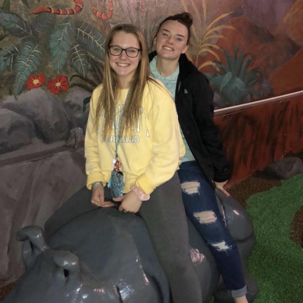 Jordan and Carsyn mini golfing!