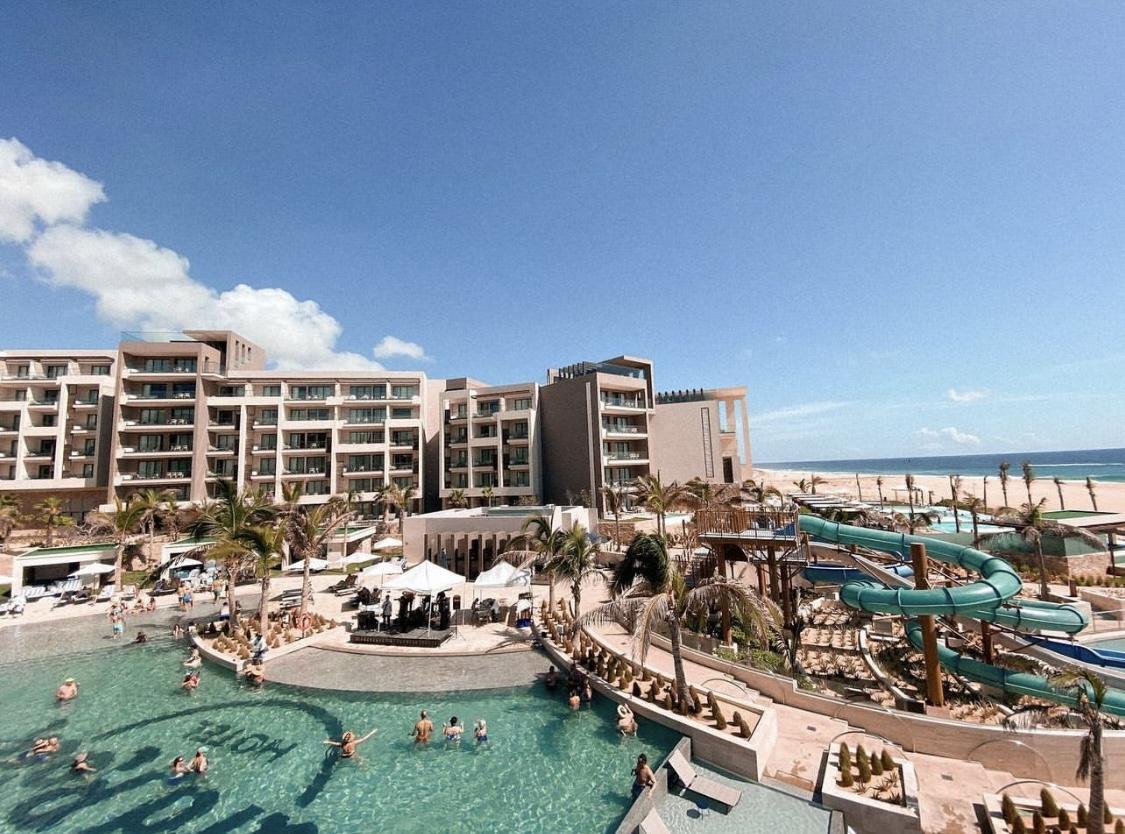 The Wedding Website of Andrea Alvarez and Alberto Gonzalez Jr.