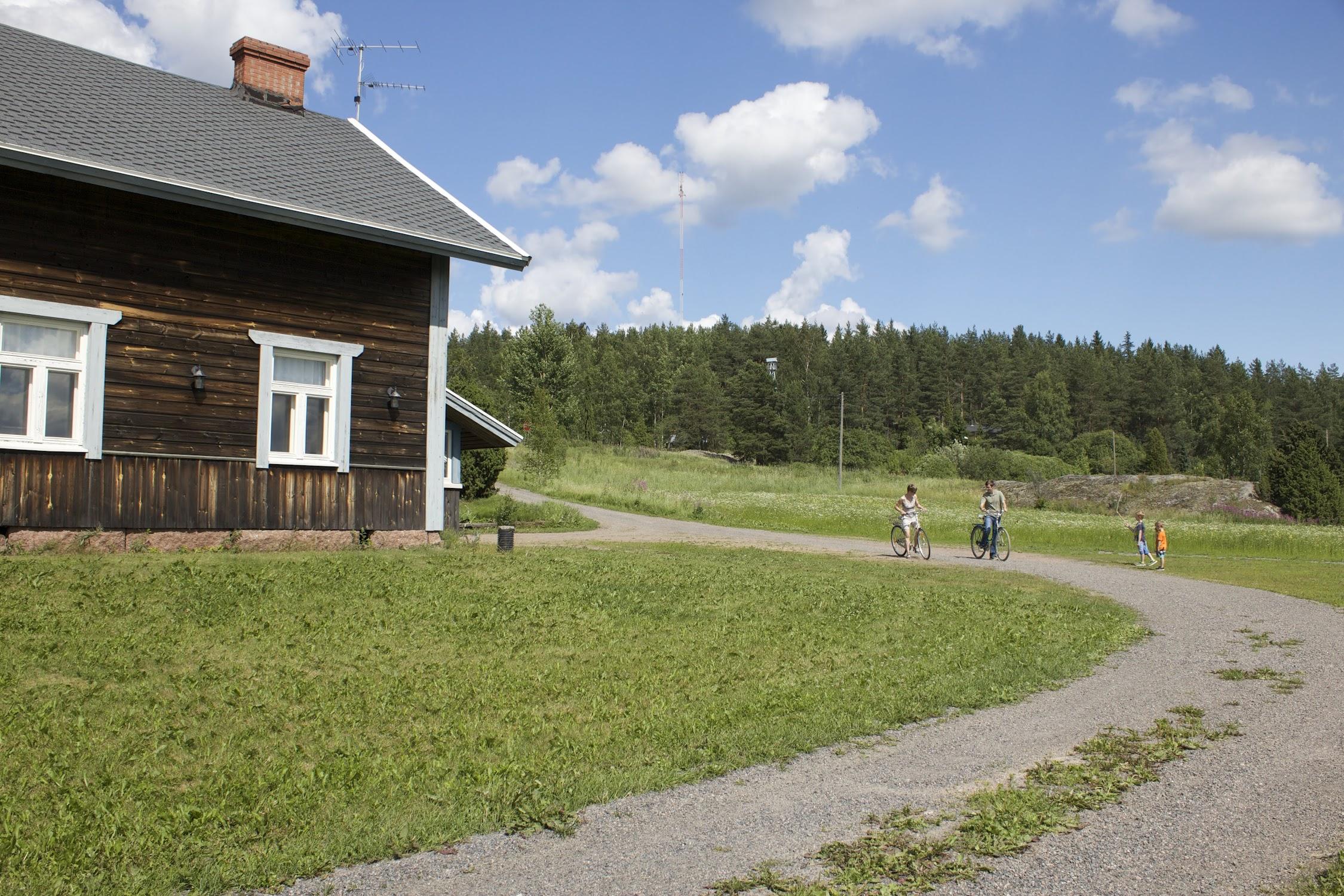 The Wedding Website of Heidi Hirvonen and Kenny Kasper