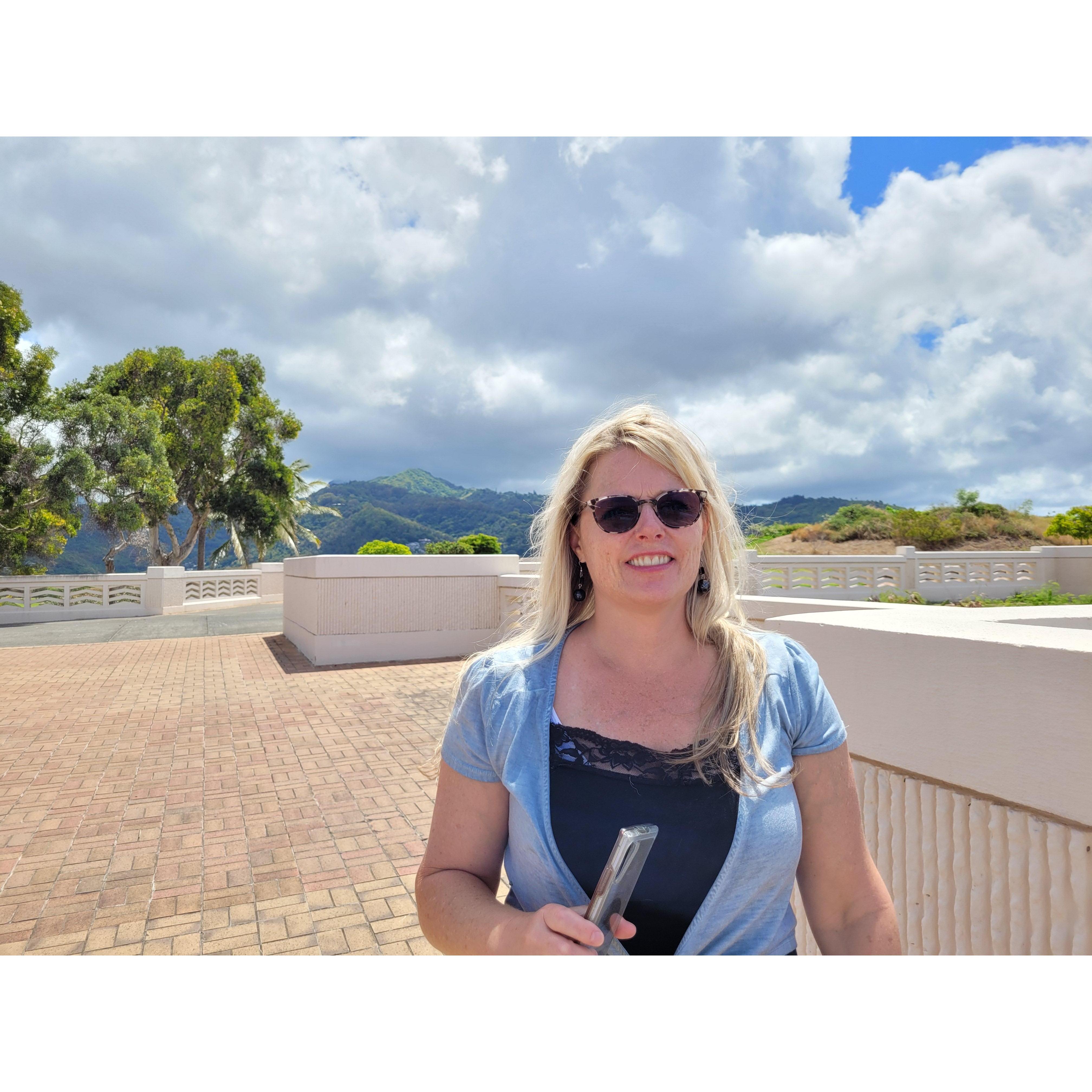 Punchbowl Crater & Nat'l Cemetery