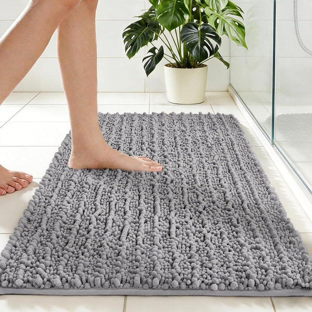 Disolla Small Bathroom Rug Non Slip Washable Grey Bath Mat 20x32 Super Absorbent Soft Bathroom Floor Mat Chenille Bath Rug for Shower Tub