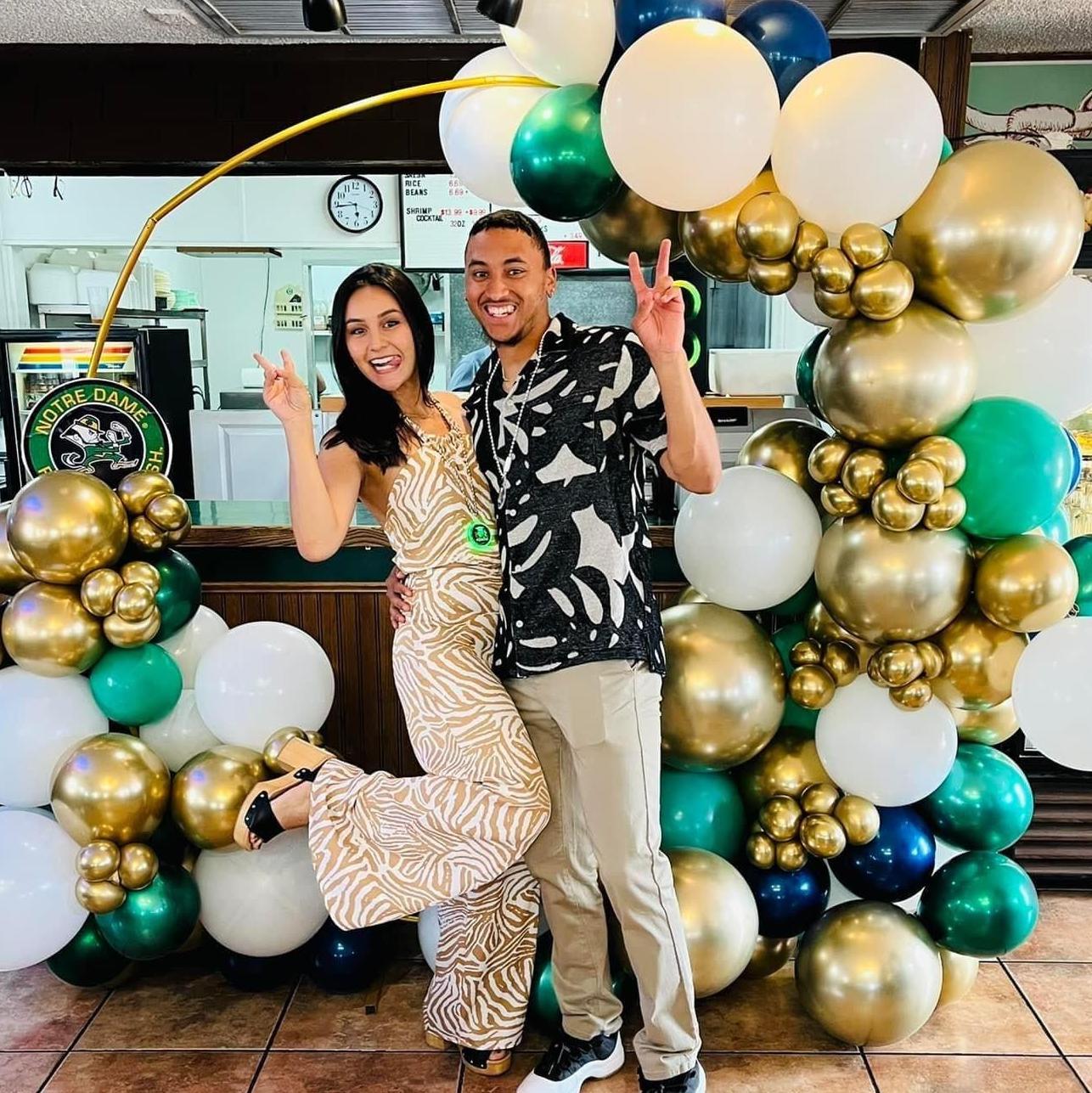 Graduation party inside Tejas Cafe!
¡Fiesta de graduación dentro de Tejas Café!