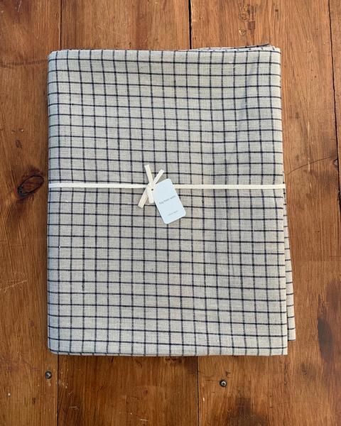 Tablecloth: Beige Black Plaid