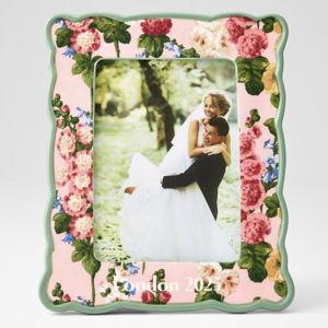Sanderson Scalloped Ceramic Picture Frame