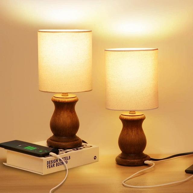 Set of 2 Small Table Lamp for Bedroom Bedside, Vintage Farmhouse Lamp Rustic Bedside Lamps with USB Port, Nightstand Lamp for Room (9W LED Bulb Included) (Retro)