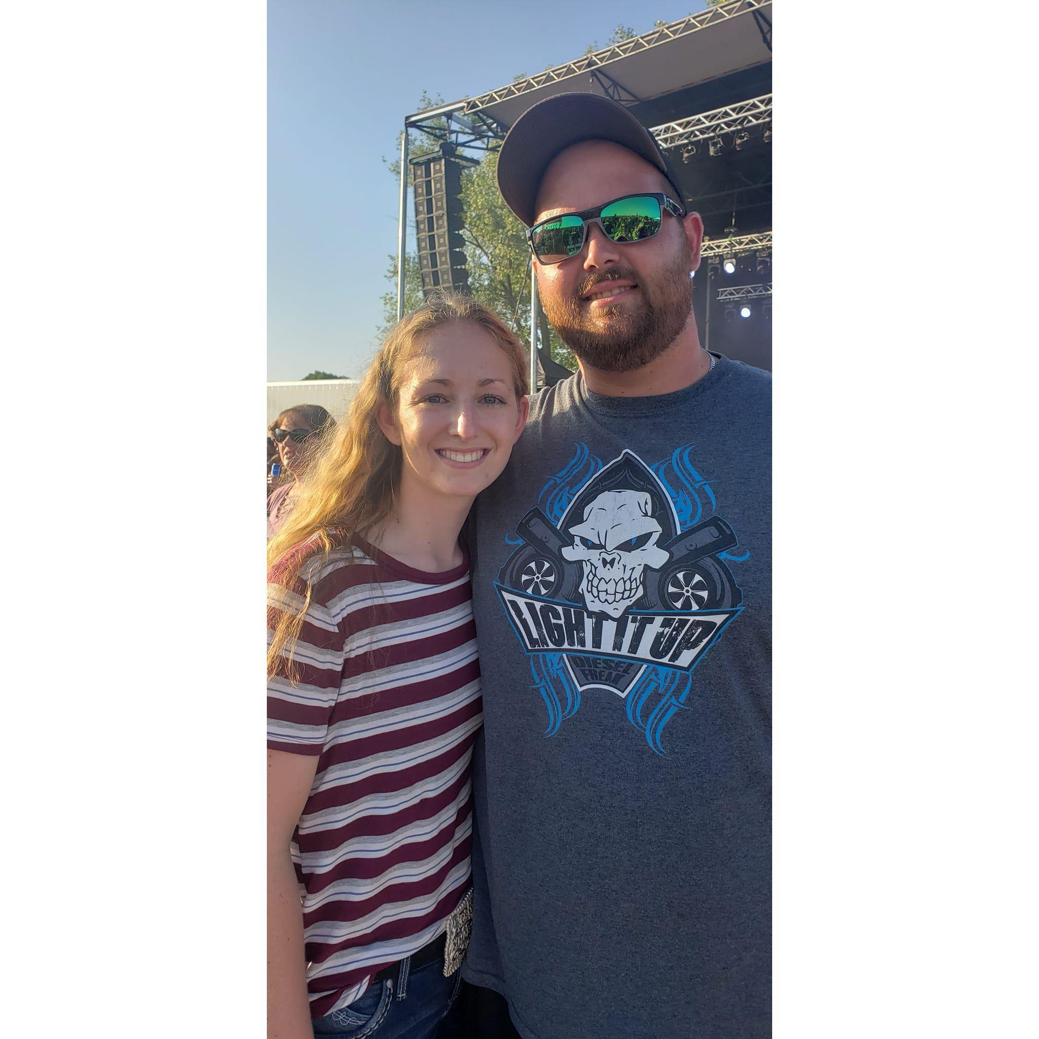 Brantley Gilbert concert summer 2022.