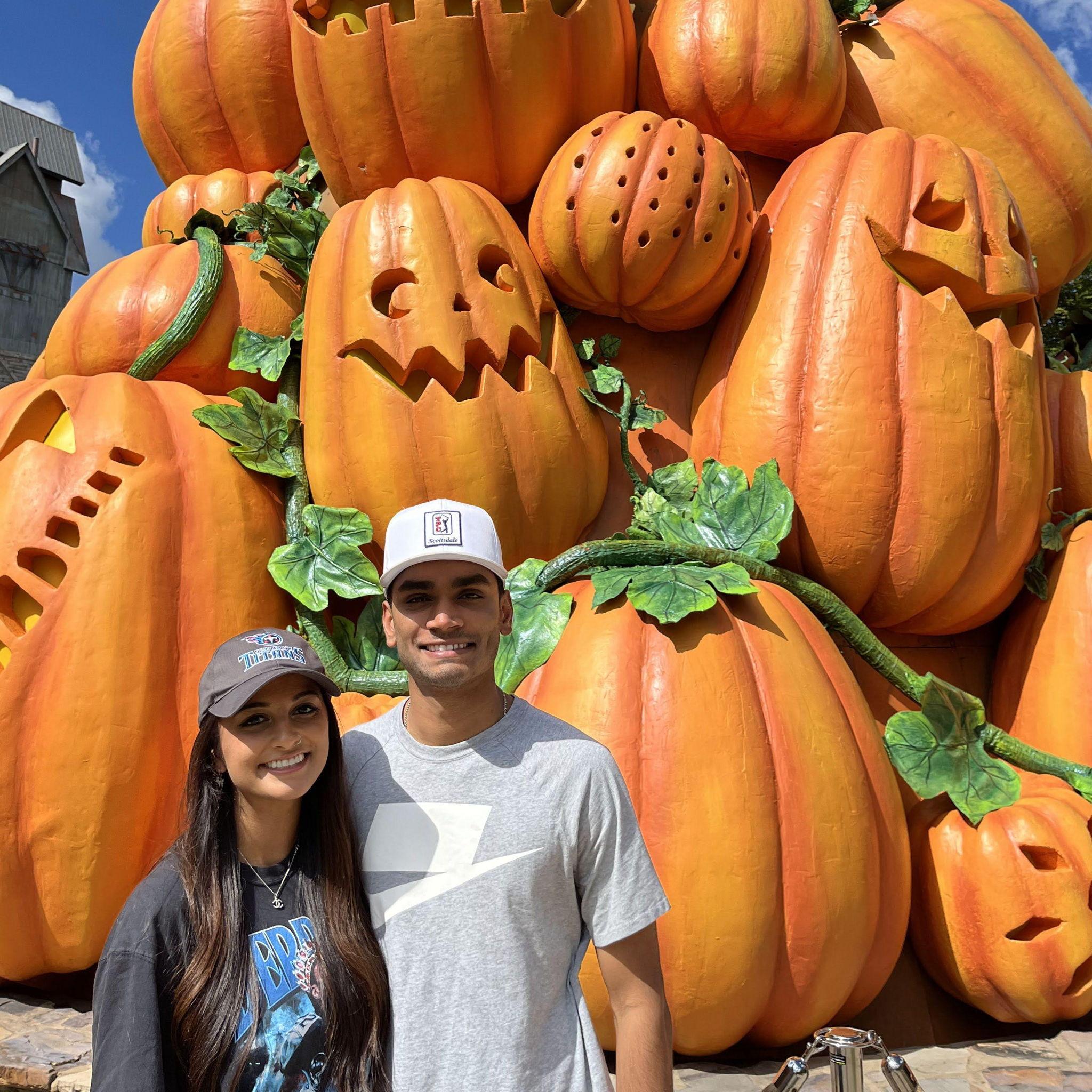 Our first time together in Dollywood and spent the whole day on roller coasters || October 2021