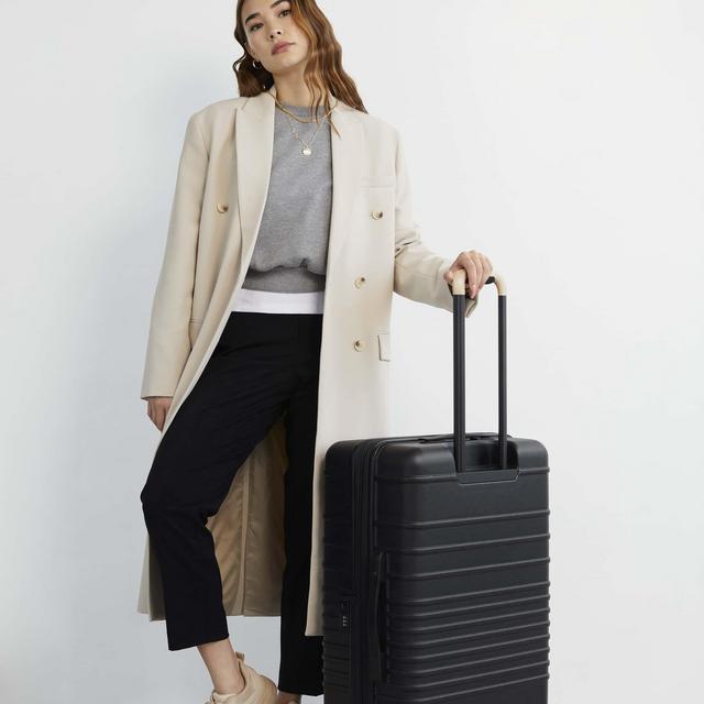 Beis- The 26" Check-In Roller