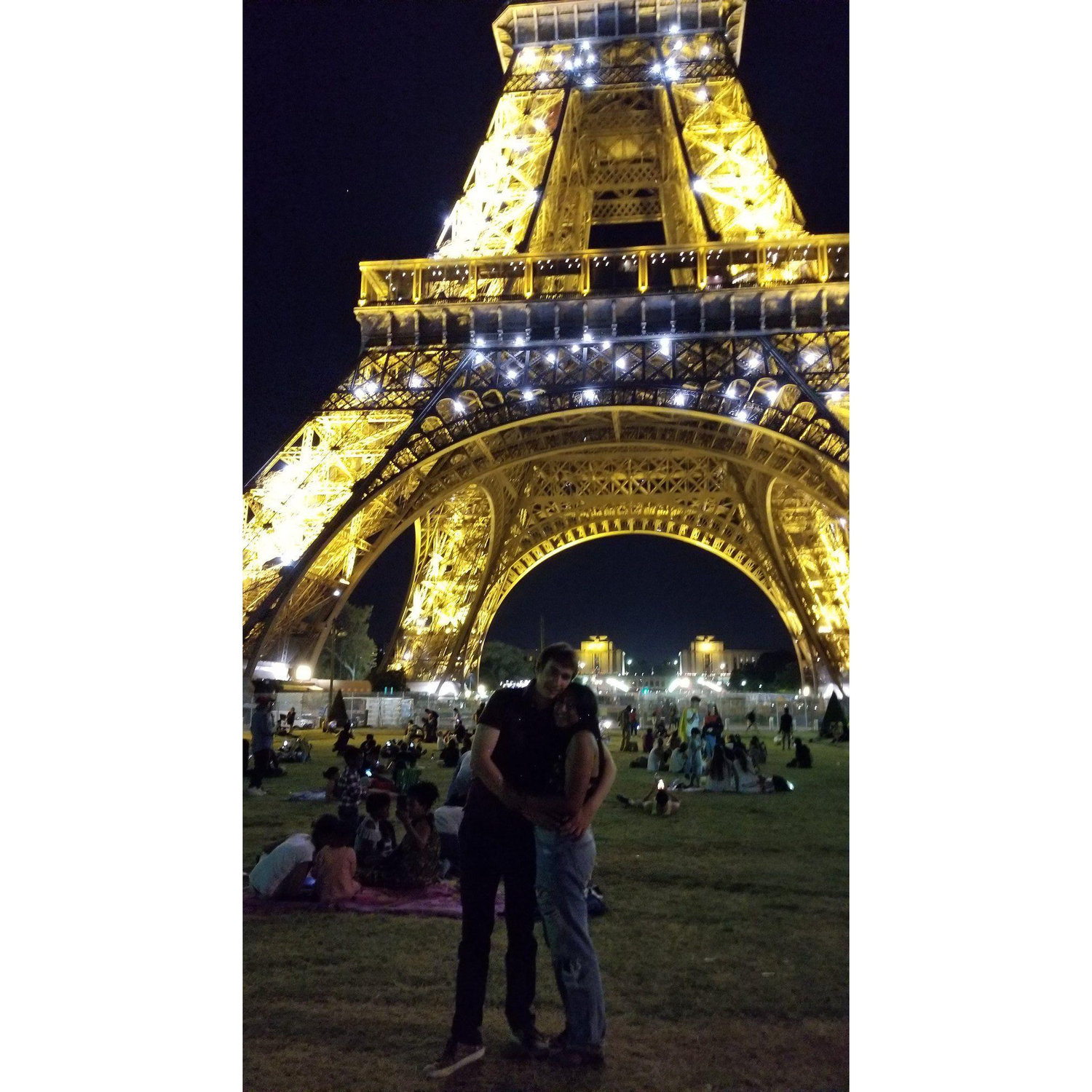 Jason and Saranya spending their first anniversary in Paris