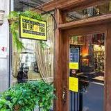 Battery Park Book Exchange & Champagne Bar