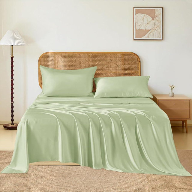 THXSILK Luxury Mulberry Silk Bed Sheets Set - 4pcs Silk Sheets Set 16" Deep Pocket - 1 Fitted Sheet, 1 Flat Sheet, 2 Pillowcases with Zipper Closure - Full, Mint Green