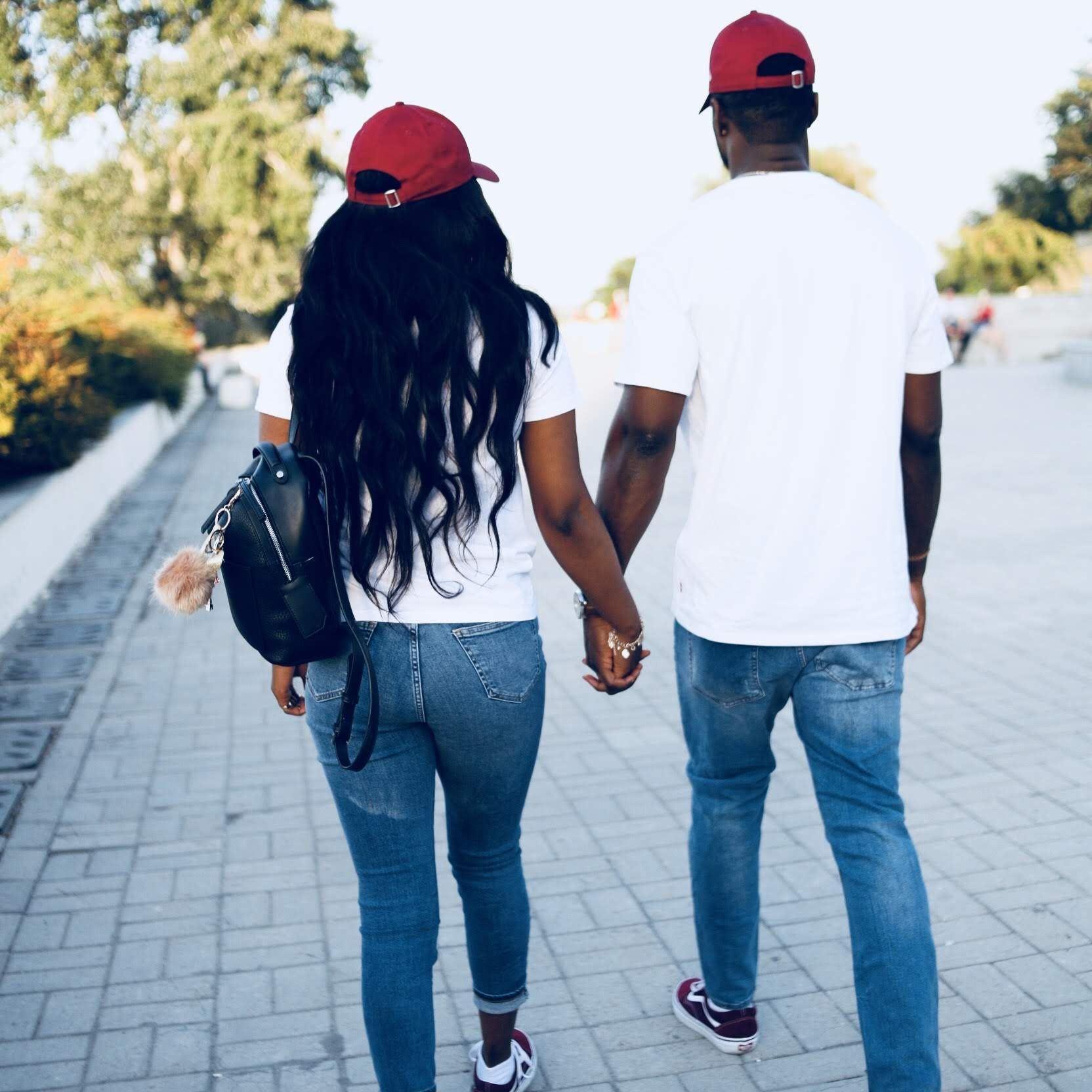 🖤 You are the beat in my heart, when we are apart
I feel like I'm losing my mind, you're like the stars in the skies
When I look in your eyes
I believe my life is complete