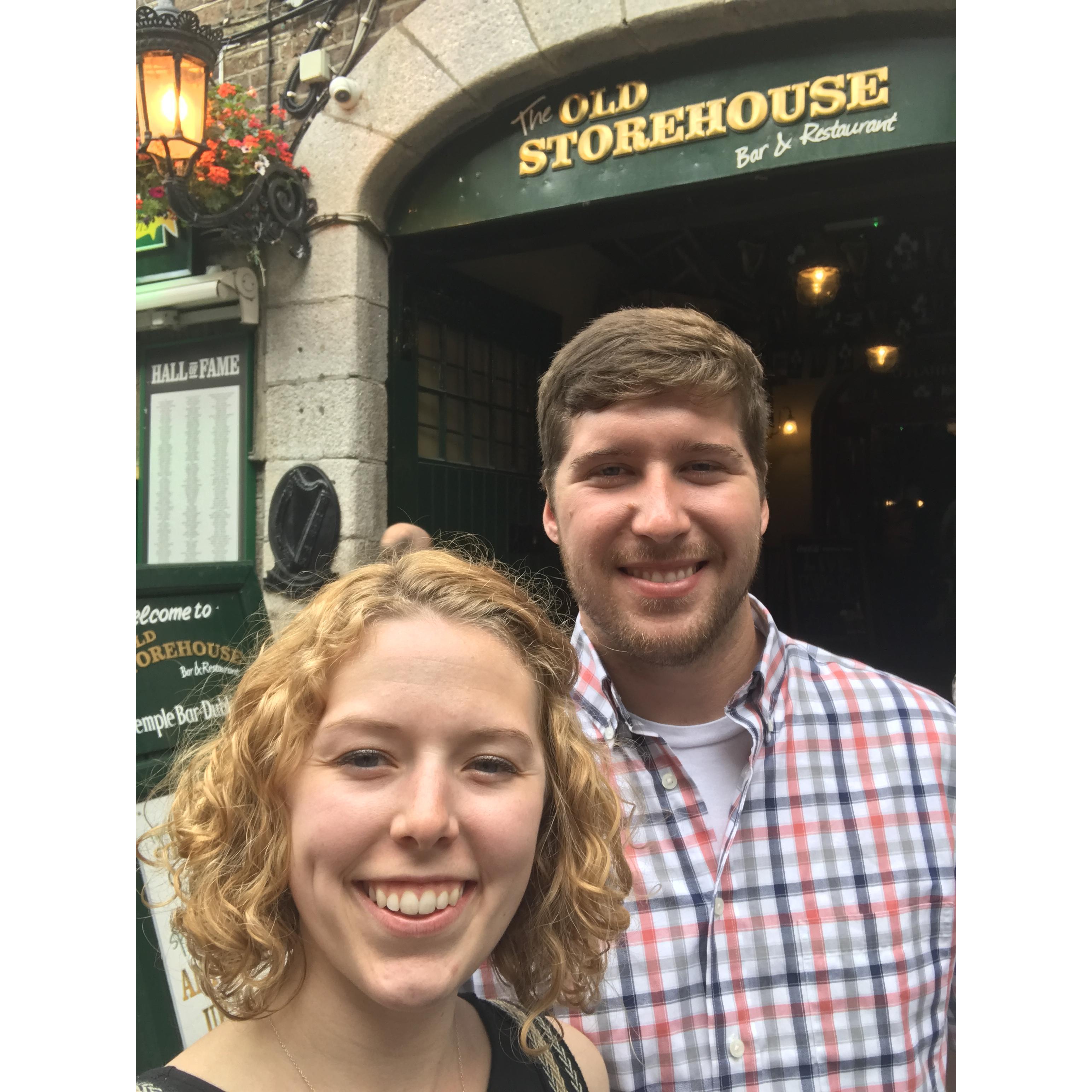 Lindsey took Chase to a great restaurant in Dublin with delicious food, good drinks, and fun live trad music!