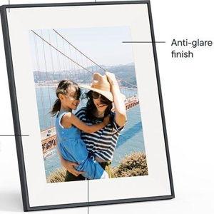 HD Digital Picture Frame: Aspen 12" | Aura's Most Versatile