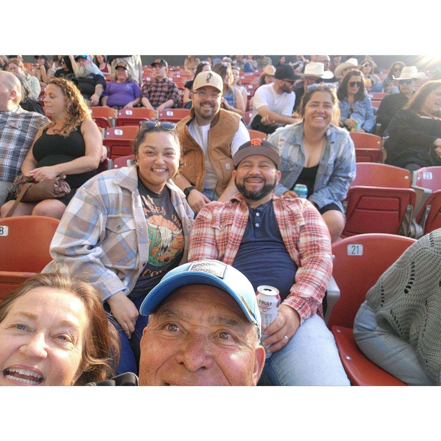 Brooks & Dunn with Pepe, Sue, Jessie, & Hector