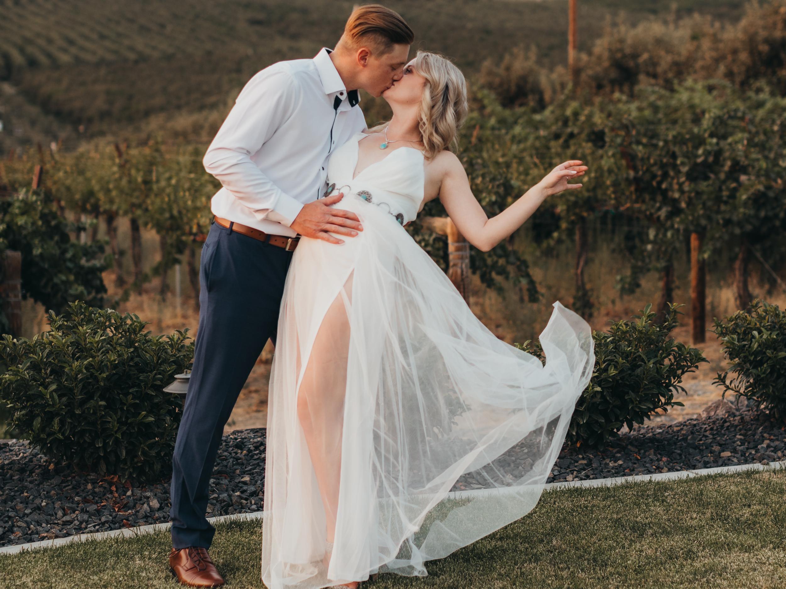 The Wedding Website of Braiden Southards and Riley Ross