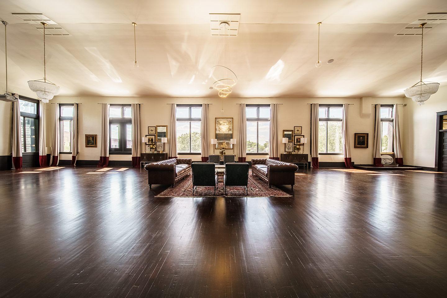 The Wedding Website of Megan Moore and Justin Edwards