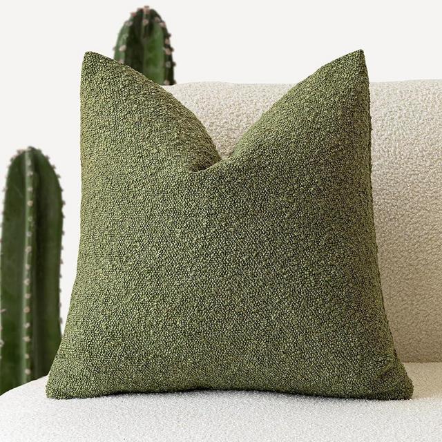 Foindtower Textured Boucle Throw Pillow Covers Accent Solid Pillow Cases Cozy Soft Decorative Couch Cushion Case for Chair Sofa Bedroom Living Room Home Decor, 20 x 20 Inch,Green