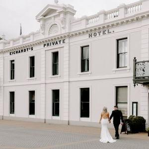 One night at Eichardt’s Private Hotel